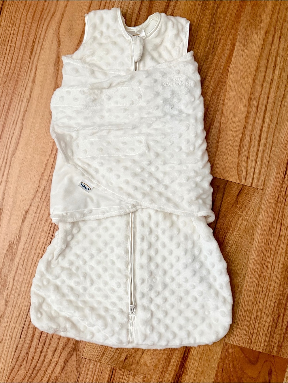 Halo Baby Plush Textured Dot Sleepsack Swaddle 3-6 Months